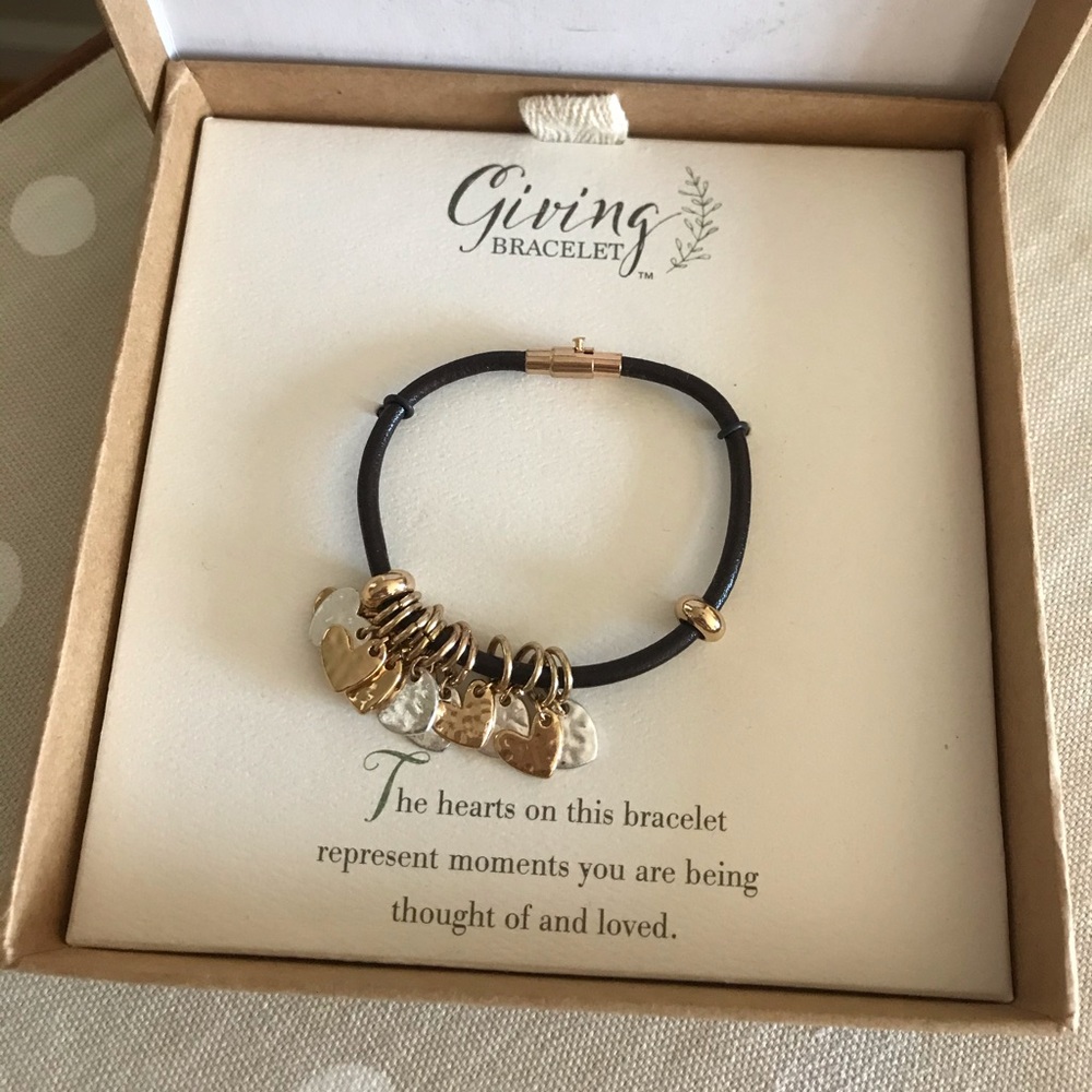 Giving Bracelet NWBox